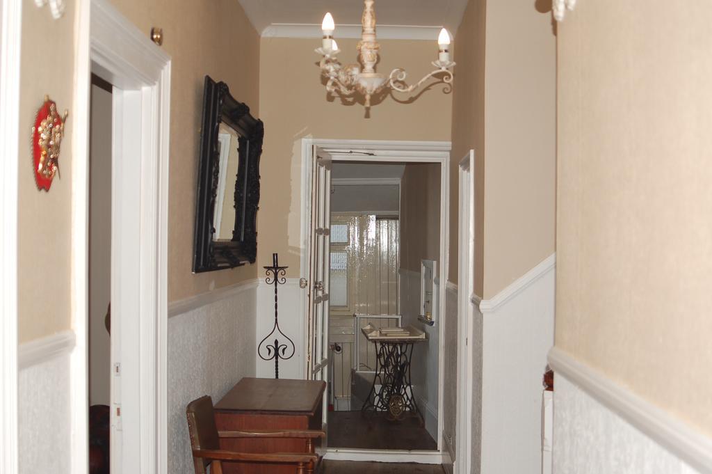 Knights Rest Bed & Breakfast Shanklin Exterior photo